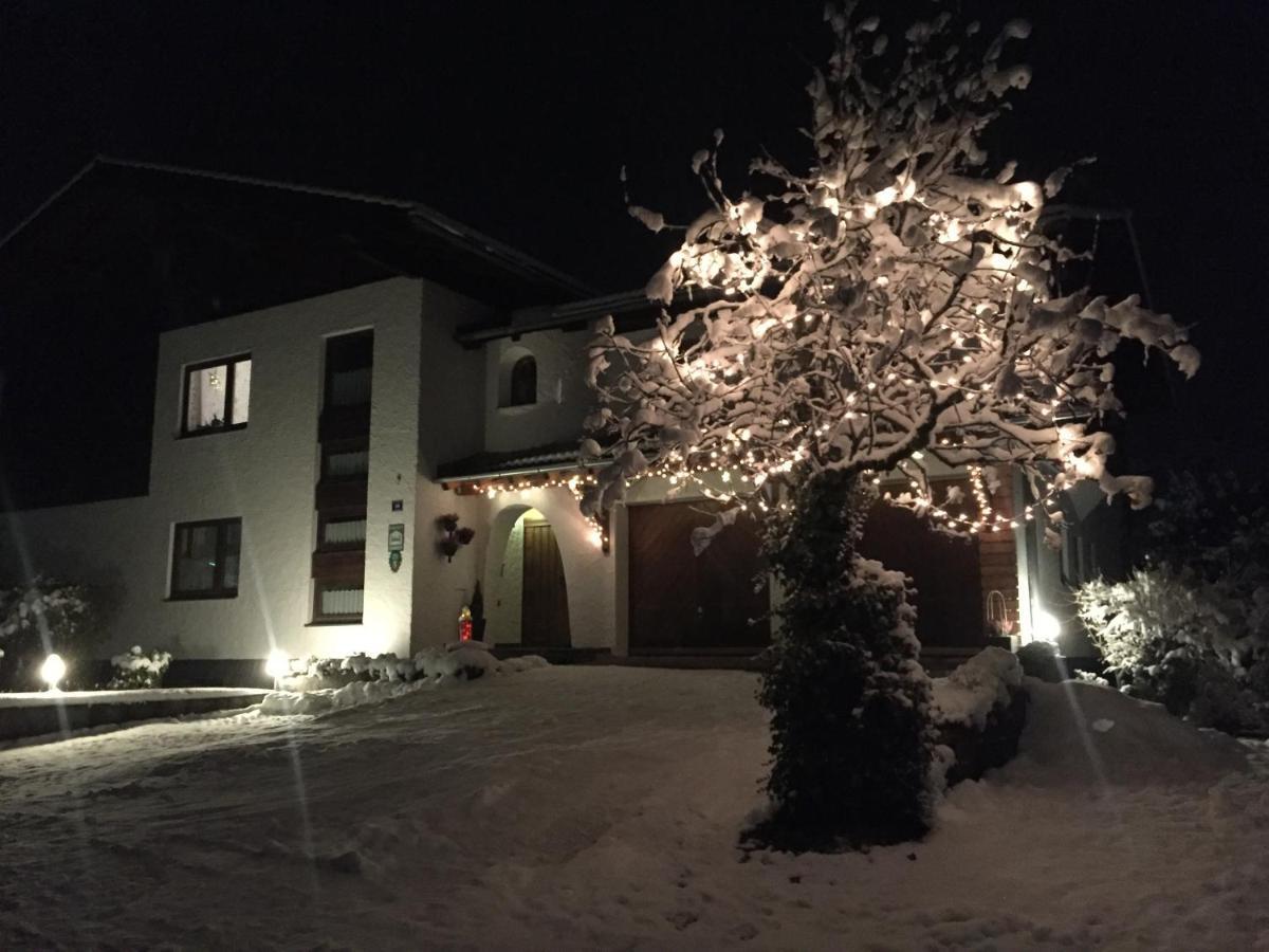 Haus Helga Lägenhet Hof bei Salzburg Exteriör bild